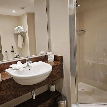 Royal Marine Hotel 4*