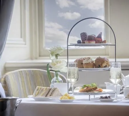 Royal Marine Hotel 4*