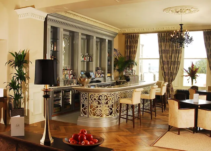 Royal Marine Hotel 4*