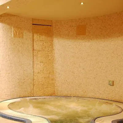 Royal Marine Hotel 4*